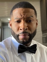 Robert Christopher  Riley fotoğrafı