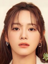 Kim Se-jeong (i) fotoğrafı