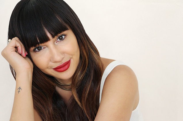 Jackie Cruz fotoğrafı