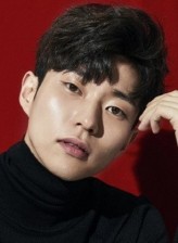 Yoon Jong-Suk fotoğrafı