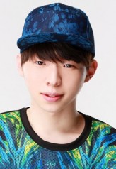 Shin Yeon-Woo fotoğrafı