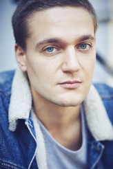 Lucas Englander fotoğrafı