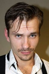 Aleksandr Gorbatov fotoğrafı