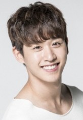 Kim Woo-Hyuk fotoğrafı