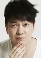 Lee Min-Woong (i) fotoğrafı