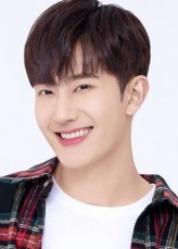 Zhou Mi fotoğrafı