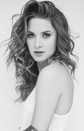 Ivana Moreno-Valle fotoğrafı