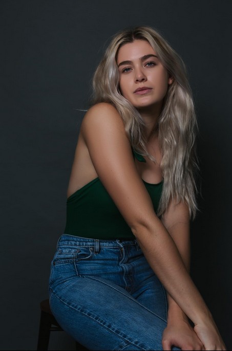 Rose Reid Fotoğrafı