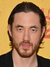 Andrew Koji fotoğrafı