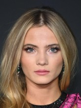 Freya Allan fotoğrafı