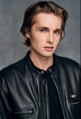 Daniel Grogan fotoğrafı