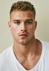 Matthew Noszka fotoğrafı