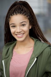 Malia Baker fotoğrafı