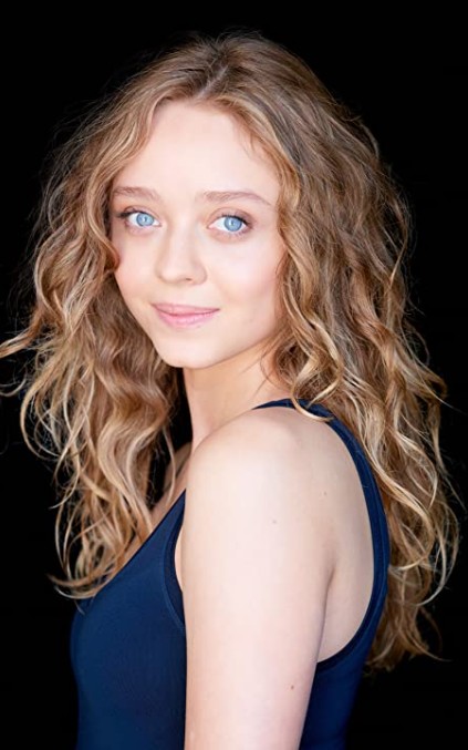 Madeleine Arthur Fotoğrafı