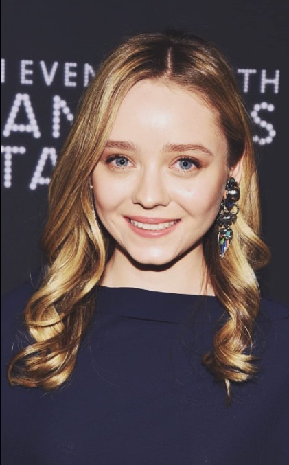 Madeleine Arthur Fotoğrafı