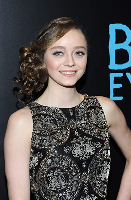 Madeleine Arthur Fotoğrafı