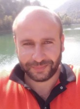 Metin Kırmızı fotoğrafı