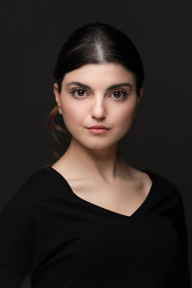 Demet Öz Fotoğrafı