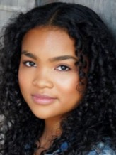 Mia Isaac fotoğrafı