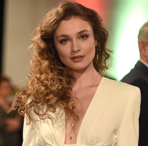 Serra Arıtürk Fotoğrafı