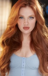 Hannah Hueston fotoğrafı