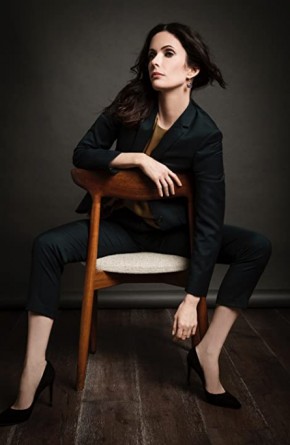 Bitsie Tulloch Fotoğrafı