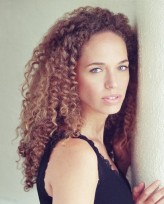 Fanshen Cox fotoğrafı