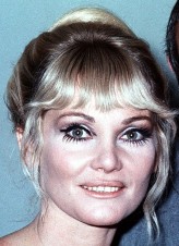 Diane Cilento fotoğrafı