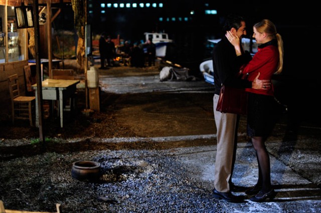 Öyle Bir Geçer Zaman Ki Fotoğrafı