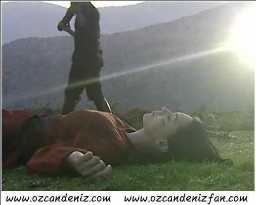 Aşkın Dağlarda Gezer Fotoğrafı