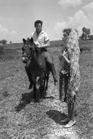 Köyde Bir Kız Sevdim Fotoğrafı