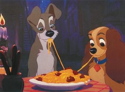 Leydi ile Sokak Köpeği Fotoğrafı