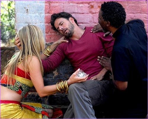 Im Brautkleid Durch Afrika Fotoğrafı