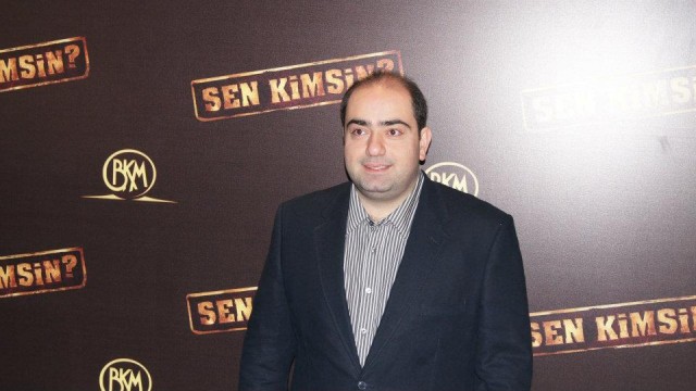 Sen Kimsin? Fotoğrafı