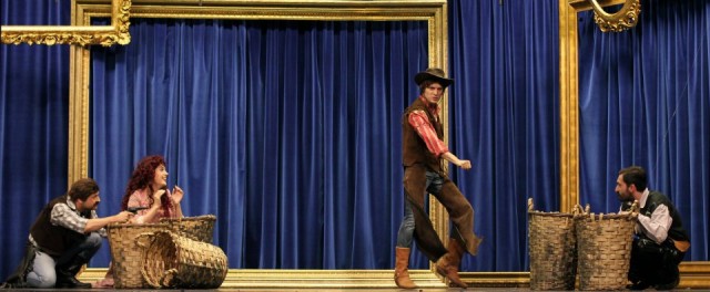 İnsanlar Alemi Fotoğrafı