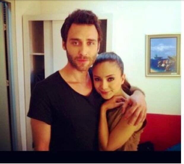 Bir Aşk Hikayesi Sezon 1 Fotoğrafı