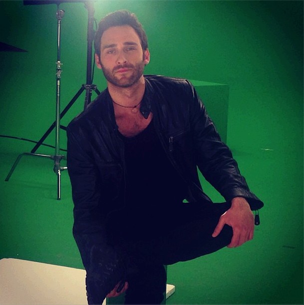 Bir Aşk Hikayesi Sezon 1 Fotoğrafı