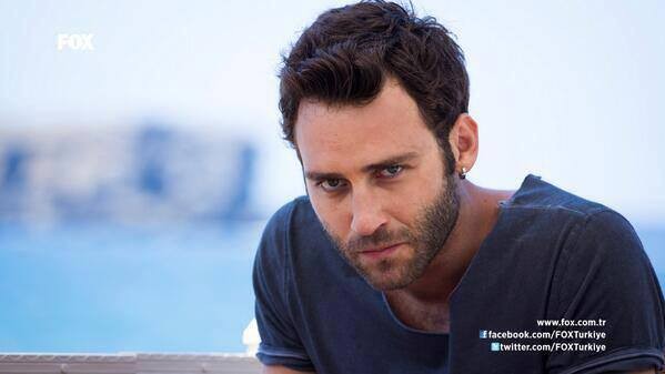 Bir Aşk Hikayesi Sezon 1 Fotoğrafı