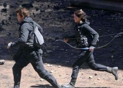 Açlık Oyunları: Alaycı Kuş Bölüm 1 Fotoğrafı