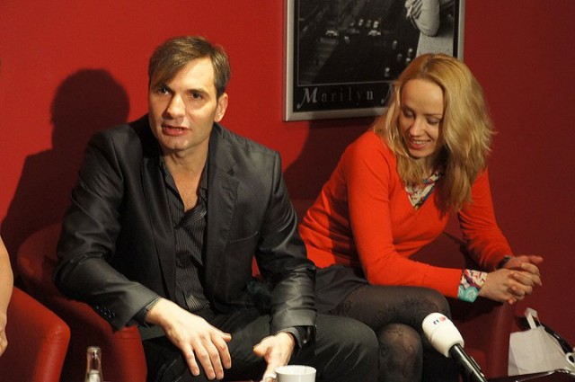 Erkeğin Derdi Ceviz Kırmak Fotoğrafı