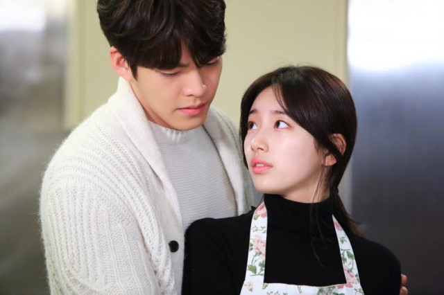 Uncontrollably Fond Fotoğrafı