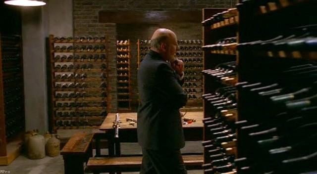 Evde Tek Başına 4 Fotoğrafı