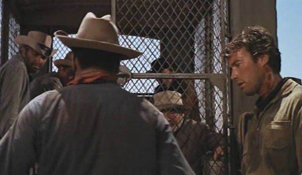 Onları Yükseğe As Fotoğrafı