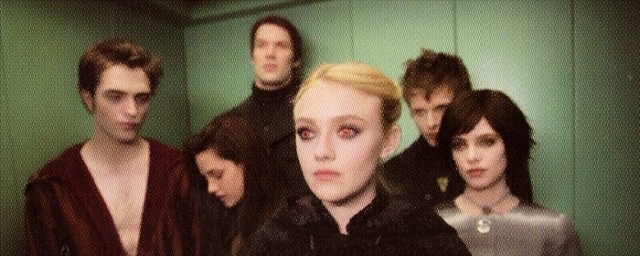 Alacakaranlık Efsanesi: Yeni Ay Fotoğrafı