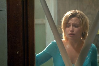 Left in Darkness Fotoğrafı