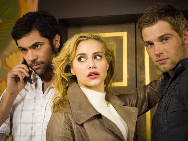 Across The Hall Fotoğrafı