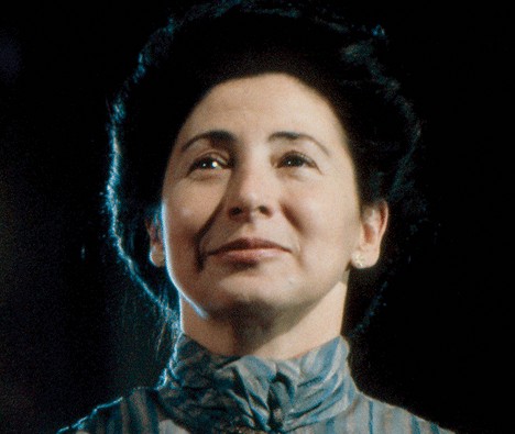 Yeşilin Kızı Anne Fotoğrafı