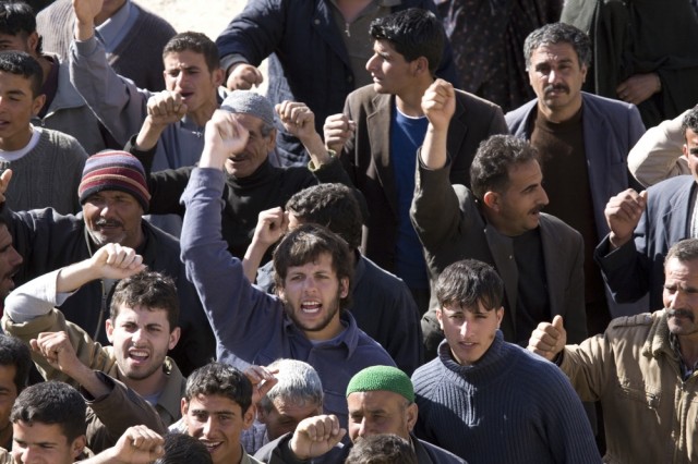 Soraya'yı Taşlamak Fotoğrafı