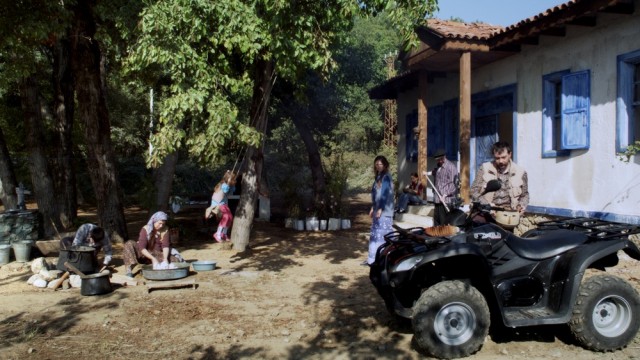 Ateşin Düştüğü Yer Fotoğrafı