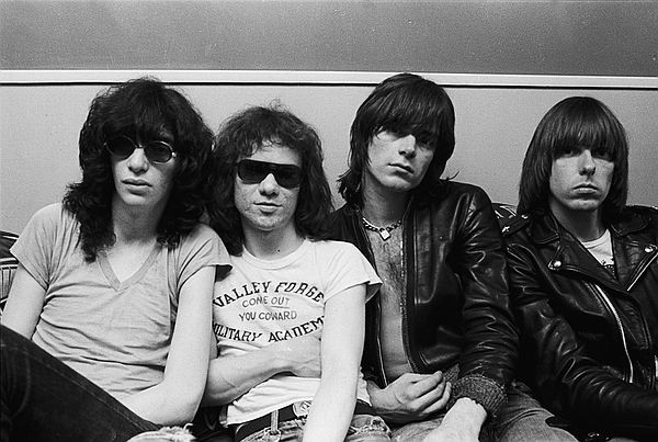 End Of The Century: The Story Of The Ramones fotoğrafı
